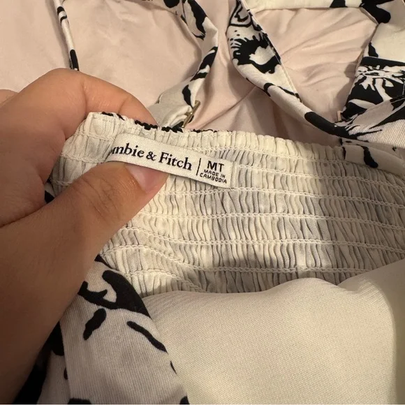 Abercrombie & Fitch Tall Black & White Floral Tiered Maxi Dress - Picture 8 of 10